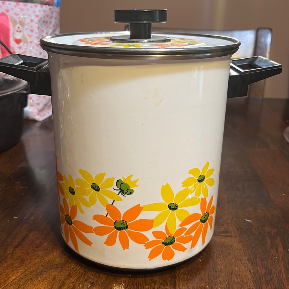 Vintage EKCO Country garden, porcelain clad cookware steamer